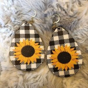 Sunflower teardrop earrings